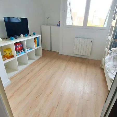 Dom wakacyjny Maison Familiale 3 - Jardin Clos Bbq Linge Inclus - Entre Caen & La - Parking - Arrivee Autonome - Professionnels Bienvenus *